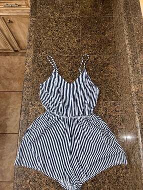 Divided by H&M Striped Romper M (8-10)